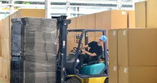 Gabelstaplerfahrer in d. Logistik // logistics shipping